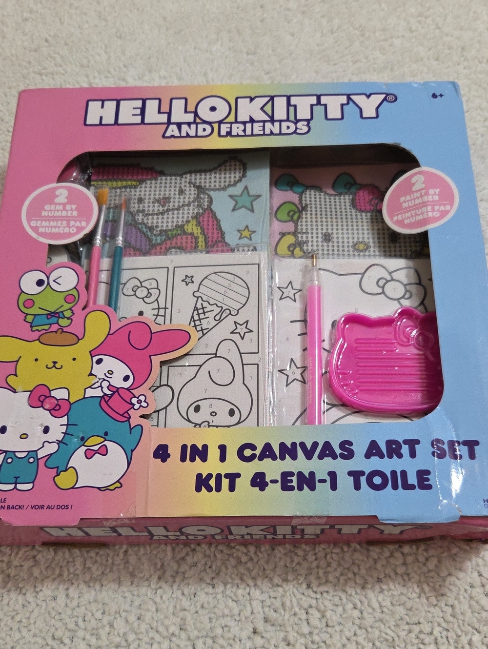 NIB HELLO KITTY & FRIENDS 4 IN 1 CAJVAS ART SET